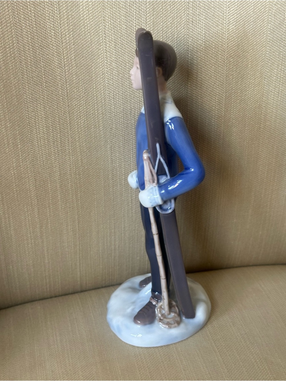 Bing & Grondahl Porcelain Boy Skier Figurine No. 2358 flawless - Picture 9 of 9